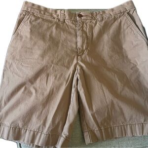 Tommy Hilfiger Light Brown Flat Front Shorts
Casual Waist  35